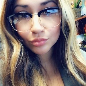 Meet your Posher, Diana